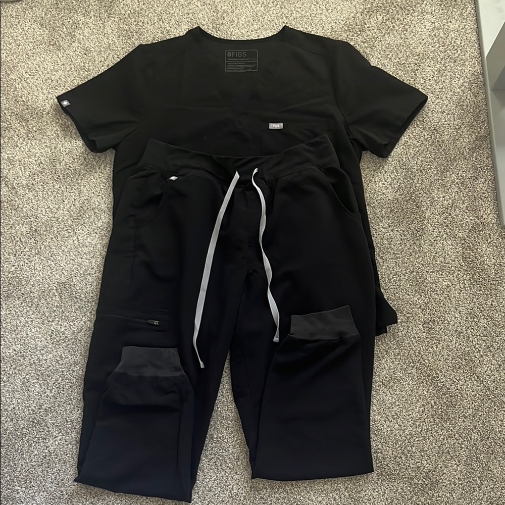 Figs Black Jogger Scrub Set
